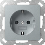 Gira Steckdose Aluminium 418826