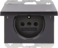 Berker Steckdose mit Schutzkontakt und Klappdeckel 6768777106