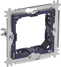BTicino LN4702MG LivingLight Metall Tragring 2M Schraub-/Spreizkrallenbef.