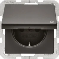 Berker SCHUKO-Steckdose anthrazit/sa mit Klappdeckel 47516066