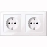 Merten SCHUKO-Steckdose alpinweiß/gl Doppel MEG2328-1425