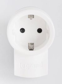 Bild vom Produkt: Legrand 050462 Stecker m.Steckdose ultraweiß