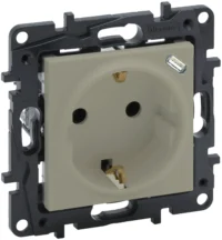 Legrand 864627 Schuko Steckdose mit Sub-C Steckklemmen Berührungsschutz Niloe Step Sand