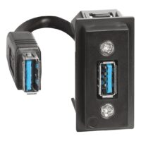 BTicino K4285P LivingNow 1M Einsatz USB-A mit Anschlusskabel und Stecker