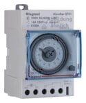 Legrand 412811 MicroRex QT31 120V50/60Hz analog Tageszeitschaltuhr Quarz+Gangr.