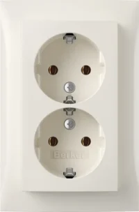 Berker SCHUKO-Doppelsteckdose Abdeckpl. pws-glanz 47748989