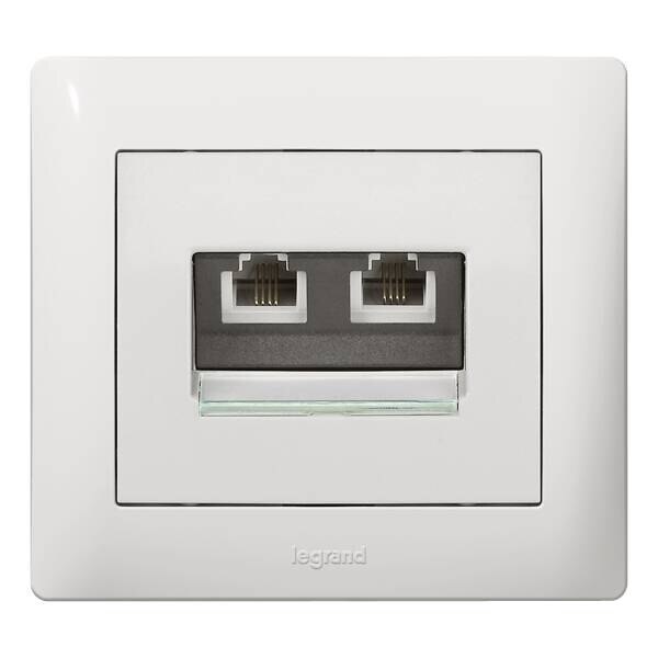 Legrand Legrand 777075 Abdeckung VDI 30° flach RJ45 Beschriftung träger Galea ultraweiß
