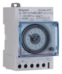 Legrand 412820 MicroRex QT31 9-48VAC/DC analog Tageszeitschaltuhr Quarz+Gangr.