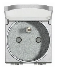 BTicino NT4145 LivingLight Steckdose franz. mit Klappdeckel SK Tech