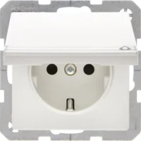 Berker SCHUKO-Steckdose mit Klappdeckel 47526089