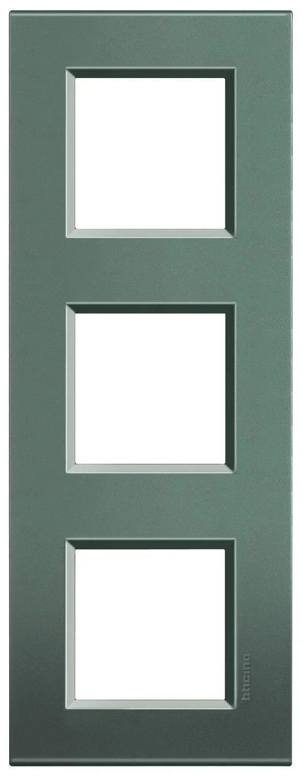 BTicino LNA4802M3PK LivingLight Abdeckrahmen 3-fach 2+2+2M Park