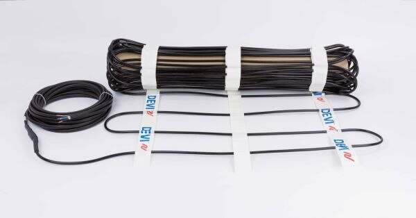 DEVI Freiflächenheizung 300W/qm 3675W DEVIsnow 300 12qm 1Kaltl 400V 30W/m