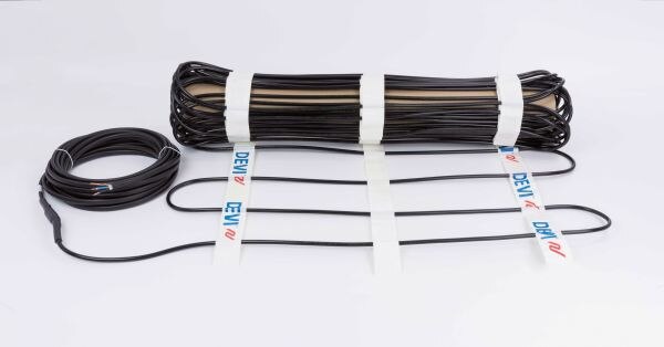 DEVI Heizband 30W/m 230V 63m schwarz 80°C DEVIsnow 30 2adrig Ø7,5mm