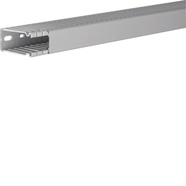 HAGER Verdrahtungskanal stgr mit OT Bodenl BA6 6002507030B 64x31x2000mm