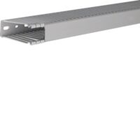 HAGER Verdrahtungskanal stgr mit OT Bodenl BA6 8002507030B 84x31x2000mm