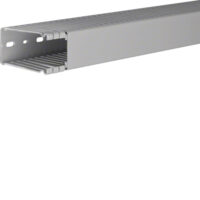 HAGER Verdrahtungskanal stgr mit OT Bodenl BA6 8004007030B 84x47x2000mm