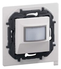 Legrand 864166B Niloe Step V4 3-Leiter FR-Bewegungsmelder IP44 170° 500W LED