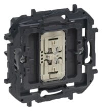 Legrand 864040B Niloe Step V4 3-Leiter Universal-Tastdimmereinsatz mit